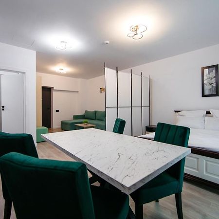 L&V Family Studio Apartment Sinaia Exterior photo